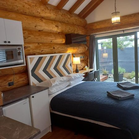 The Cabin Twizel Bagian luar foto